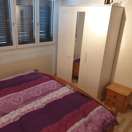 Curtinfess Franklin Διαμέρισμα *